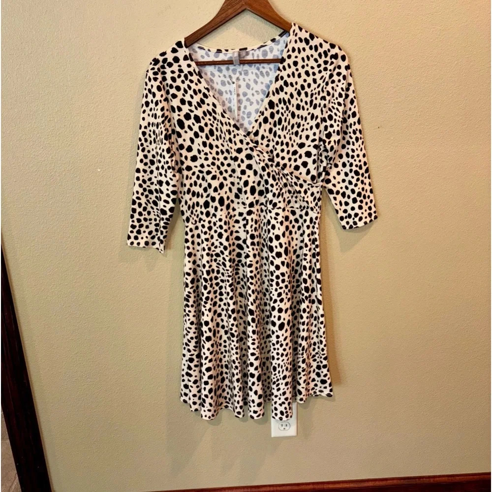 NWT ASOS Maternity Animal Print Faux Wrap Dress, size 10, Comfy Soft Knit